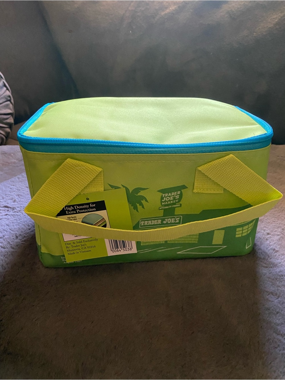 Trader Joe's Lime Green Insulated Lunch Bag with Blue Trim